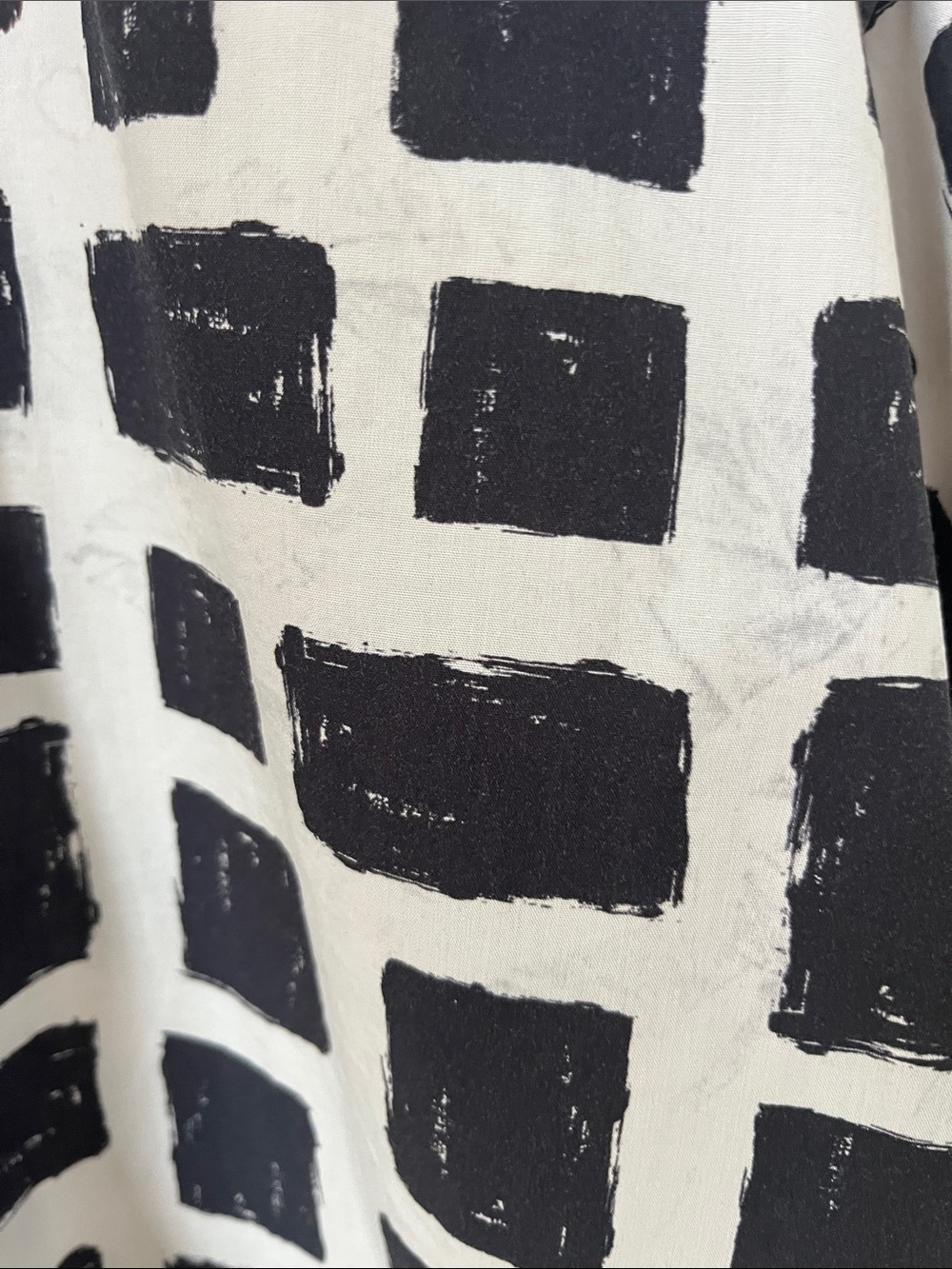 Wildfang Navy and White Brush-Block Button-Up with removable sleeves - Picture 6 of 7